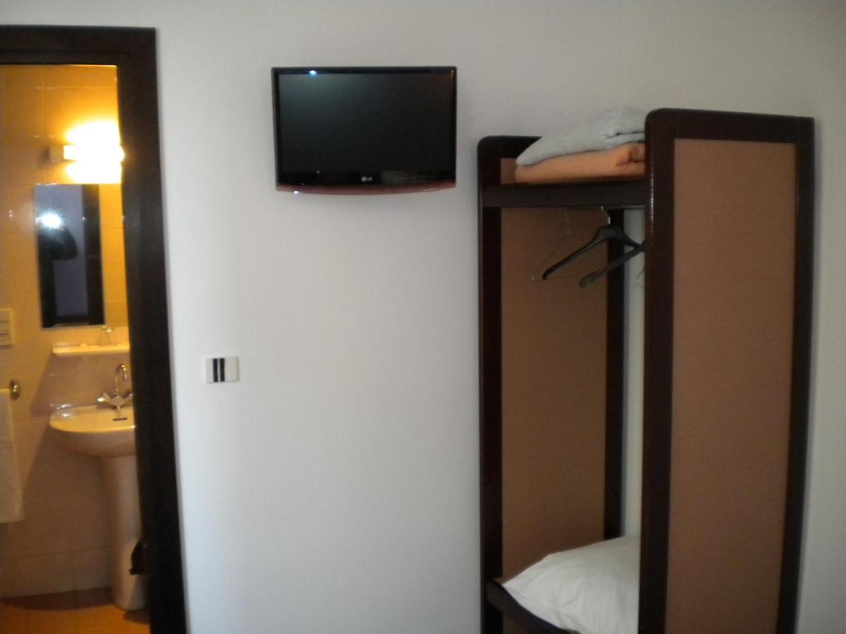 מאלאקוף Hotel De La Place מראה חיצוני תמונה