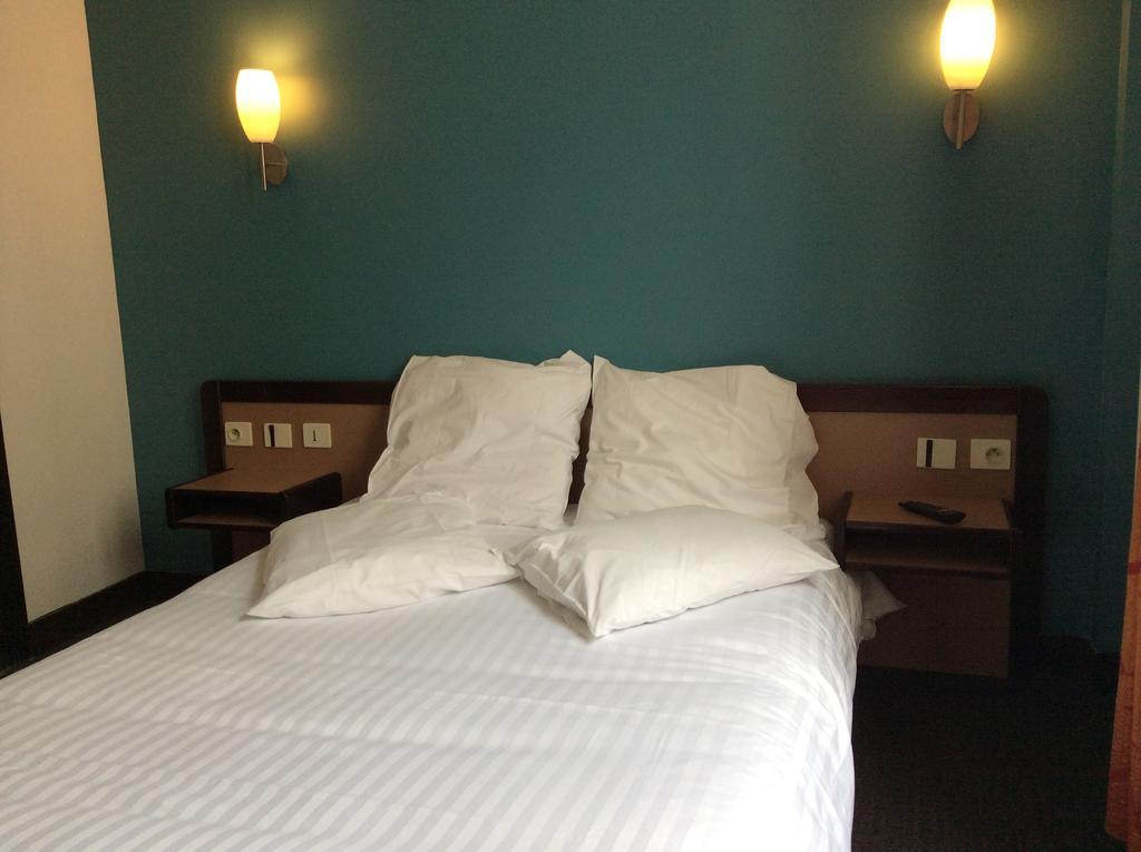 מאלאקוף Hotel De La Place חדר תמונה