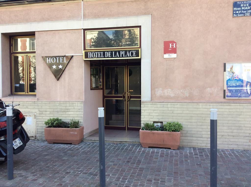 מאלאקוף Hotel De La Place מראה חיצוני תמונה