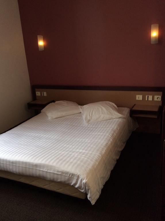מאלאקוף Hotel De La Place חדר תמונה