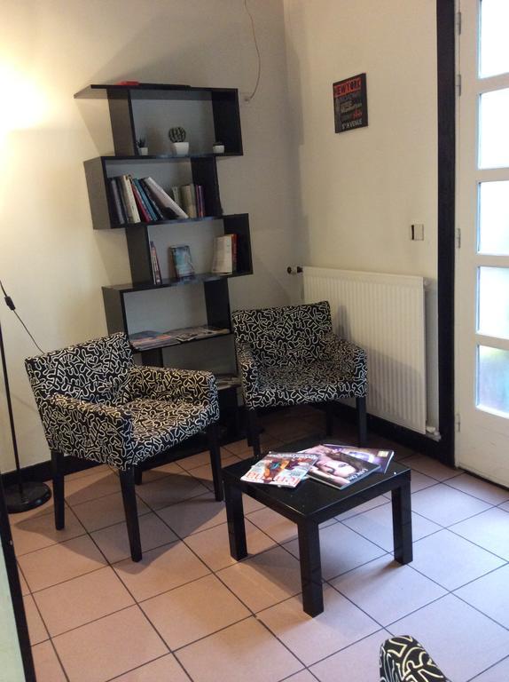 מאלאקוף Hotel De La Place מראה חיצוני תמונה
