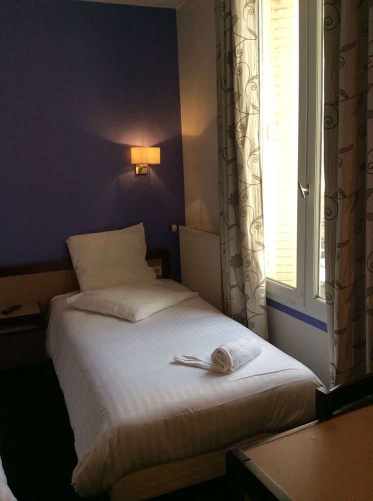 מאלאקוף Hotel De La Place מראה חיצוני תמונה